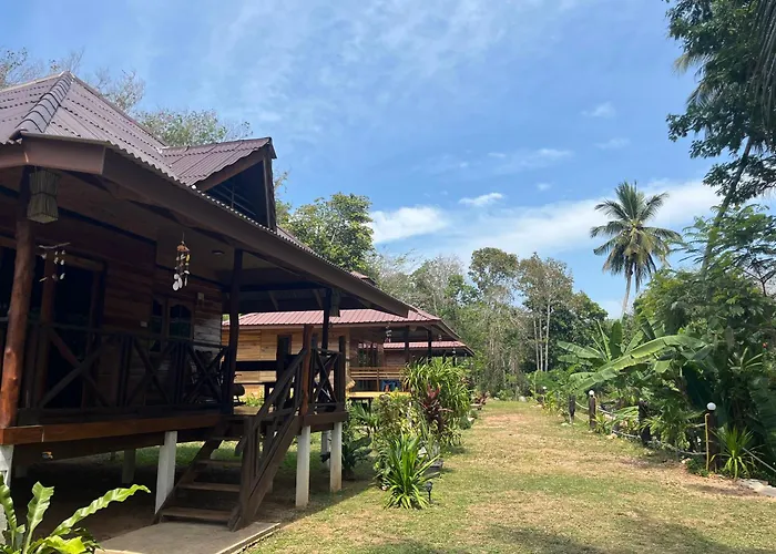 Koh Jum Home Stay