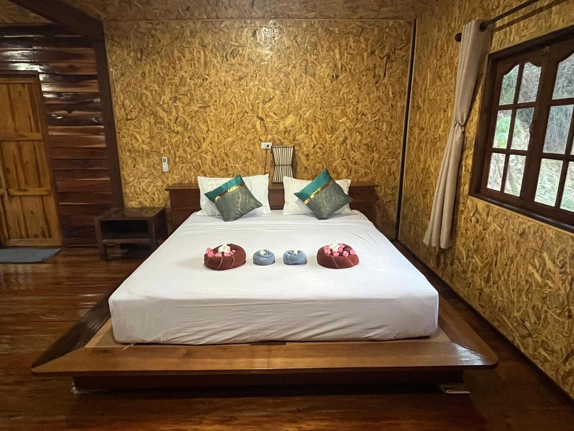 Koh Jum Home Stay