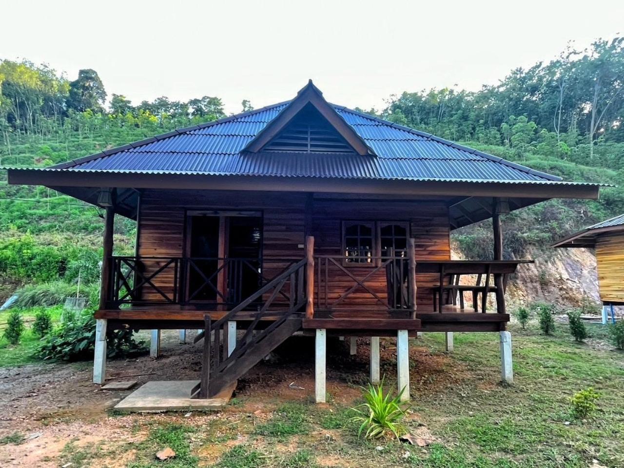 Koh Jum Home Stay *