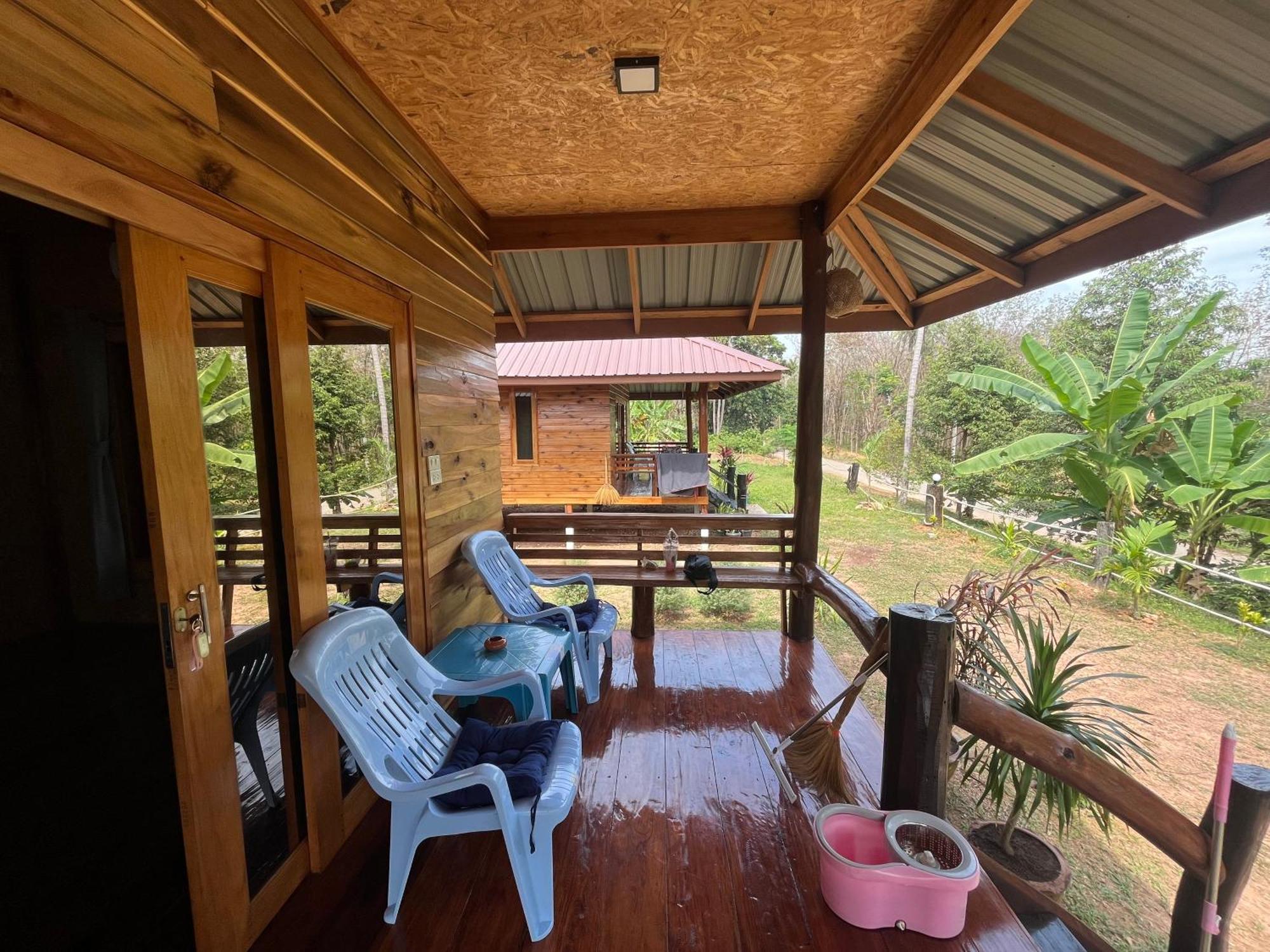 Koh Jum Home Stay *